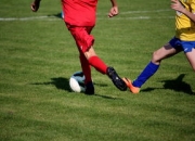 游戏试玩模拟器-尤文险胜巴黎圣日耳曼，德布劳内乌龙送礼意甲