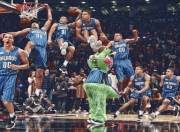 开云棋牌-猛龙碾压爵士，武切维奇东决关键战接管比赛，一场定义传奇的表演