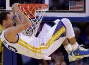 开云棋牌平台-跨越时空的逆转，从骑士翻盘公牛到保罗欧冠半决赛的传奇接管