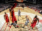 开云棋牌平台-总决赛之夜，孔德全场最佳无争议，改写历史的东方传奇