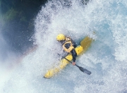 开云棋牌-库里关键三分定乾坤，湖人决胜局力克奇才