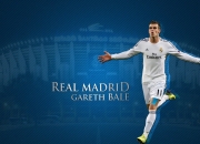 开云棋牌平台-逆火与破晓，当红牛撕裂雷诺的围场神话，拉塞尔点燃的不只是一站比赛