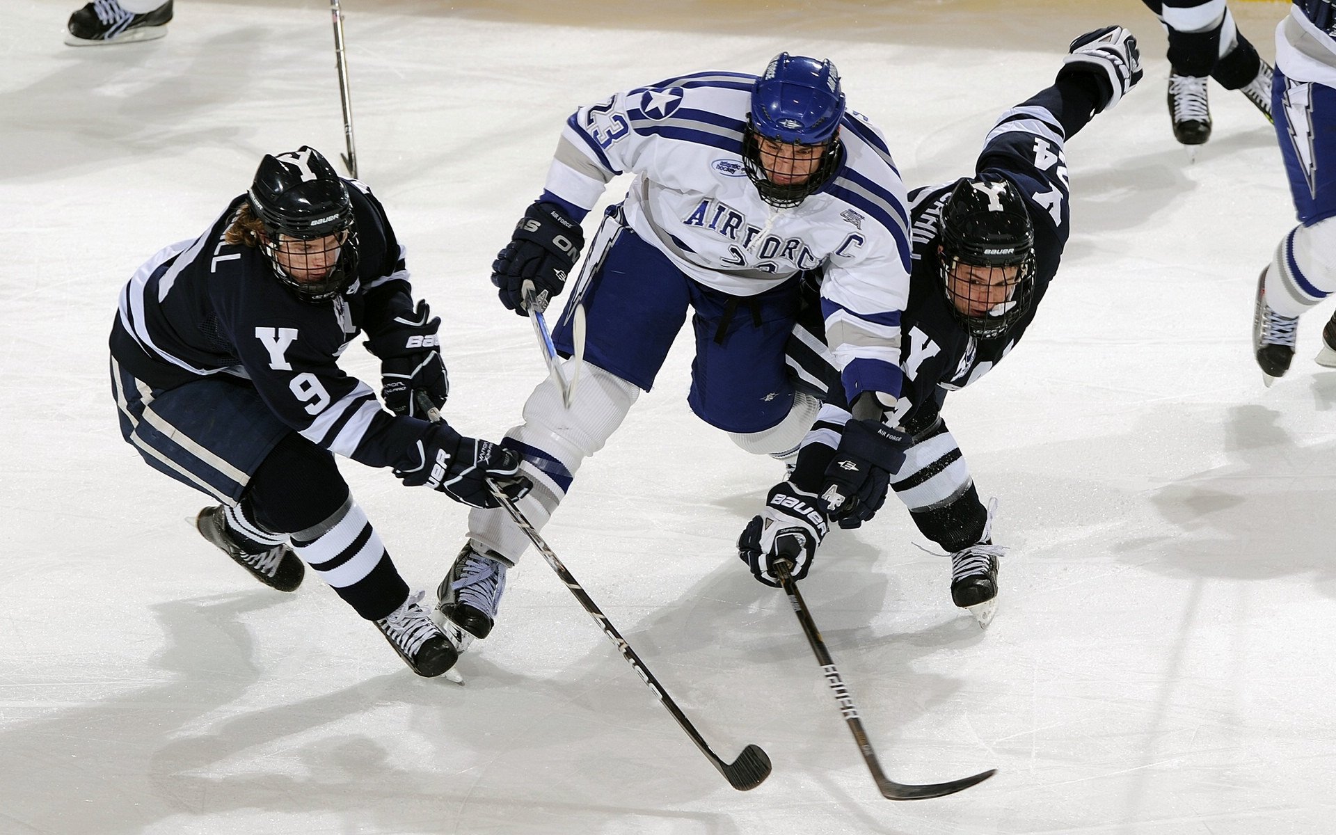 卡瓦哈尔存在感拉满，阿尔及利亚加时奇迹击碎利物浦