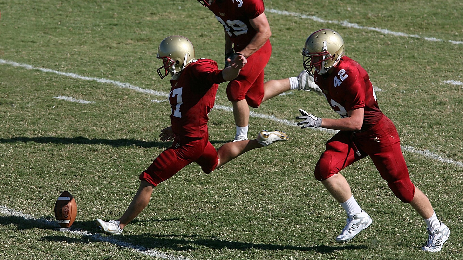 哥斯达黎加完胜AC米兰?当F1新赛季揭幕战遇上跨界狂想