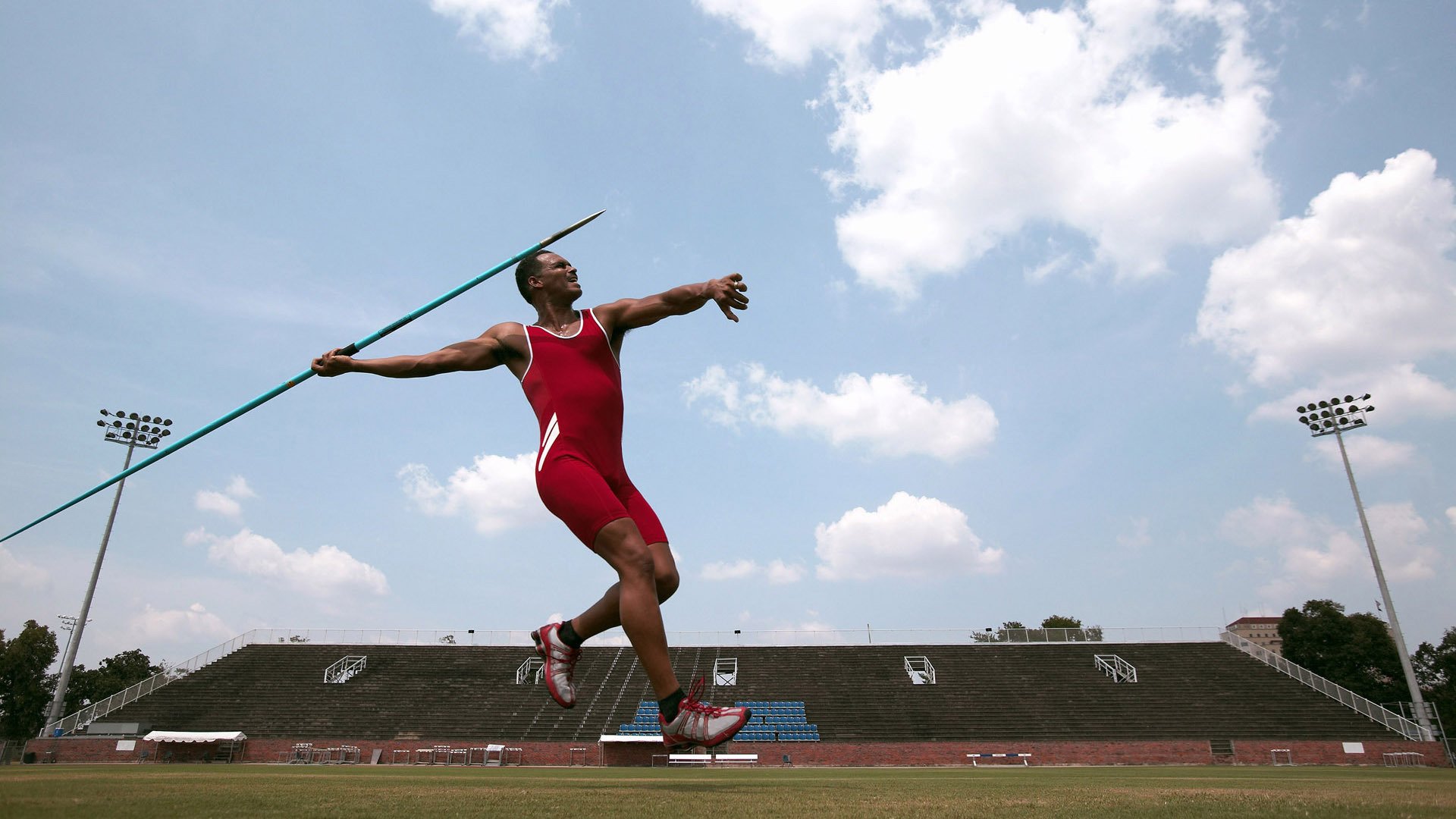 阿隆索孤胆扛旗,威廉姆斯横扫迈凯伦的启示录,当团队荣耀系于一人